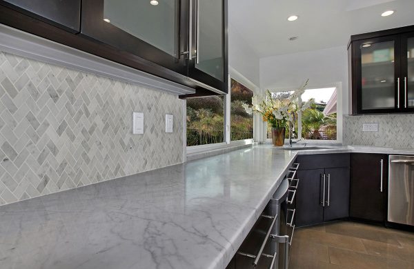 Carrara White 1x2 Herringbone Tile  