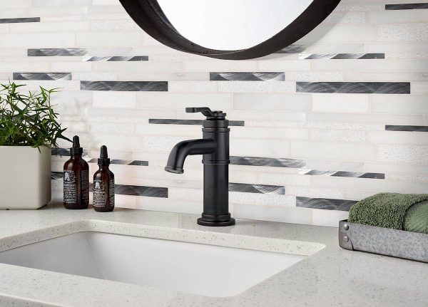 Moderno Blanco Glass & Metal Tile  