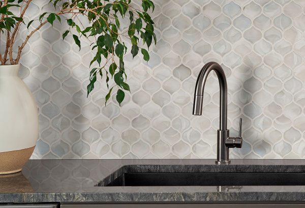Pearla Arabesque Glass Mosaic Tile  