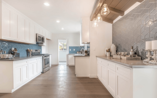 4.5″ Blue Bell Diamond Tile  