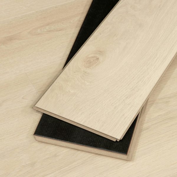 Vallemar Blanc Pacifica Laminate Laminate Flooring 