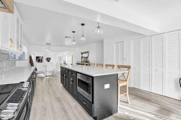 Castaway Oak Windansea Vinyl Flooring Vinyl Flooring Castaway Oak Windansea Vinyl Flooring Vinyl Flooring